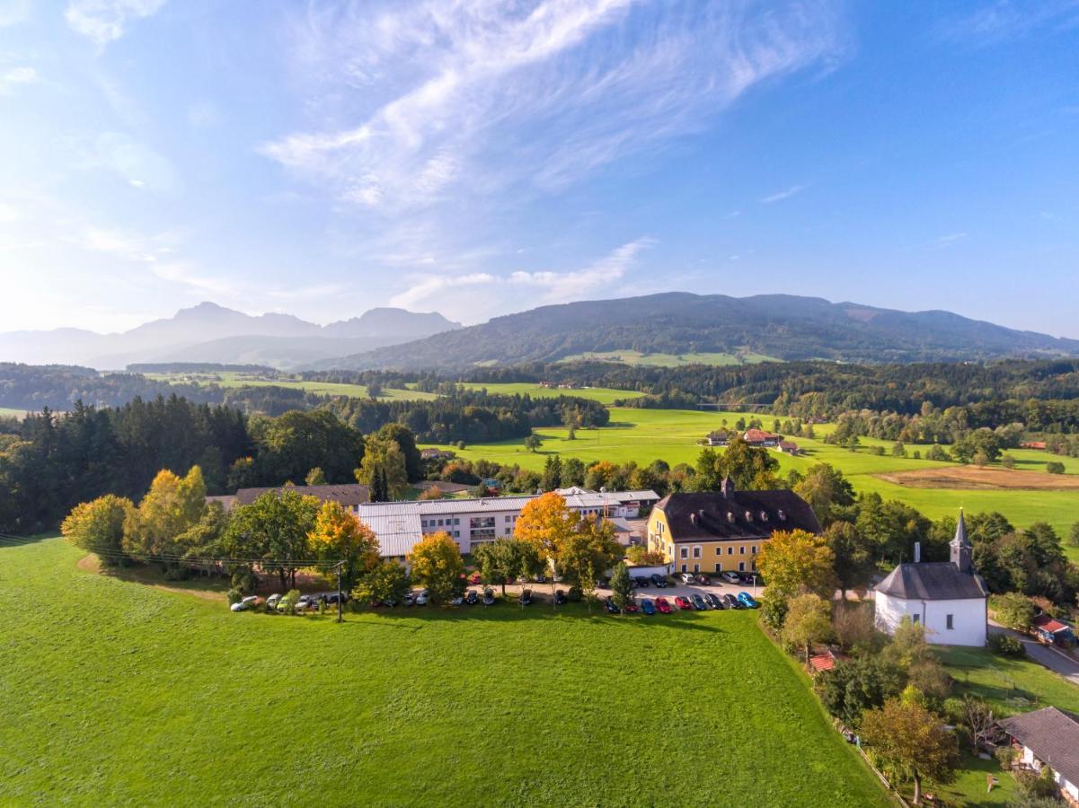 Haus Chiemgau - Kolping-Familienhotel Teisendorf Esterno foto